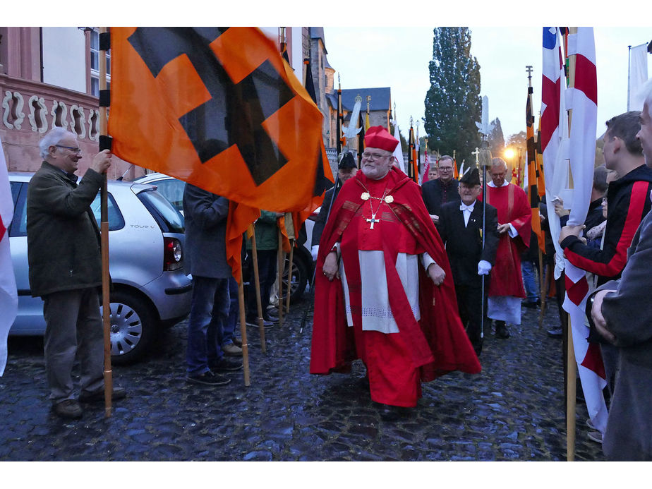 Abschlussvesper der Bischofskonferenz mit Austeilung des Bonifatiussegens (Foto: Karl-Franz Thiede)